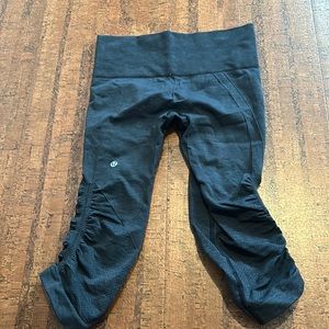 lululemon cropped scrunch leggings
